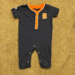 Detroit tigers jumpsuit, size 3-6 months